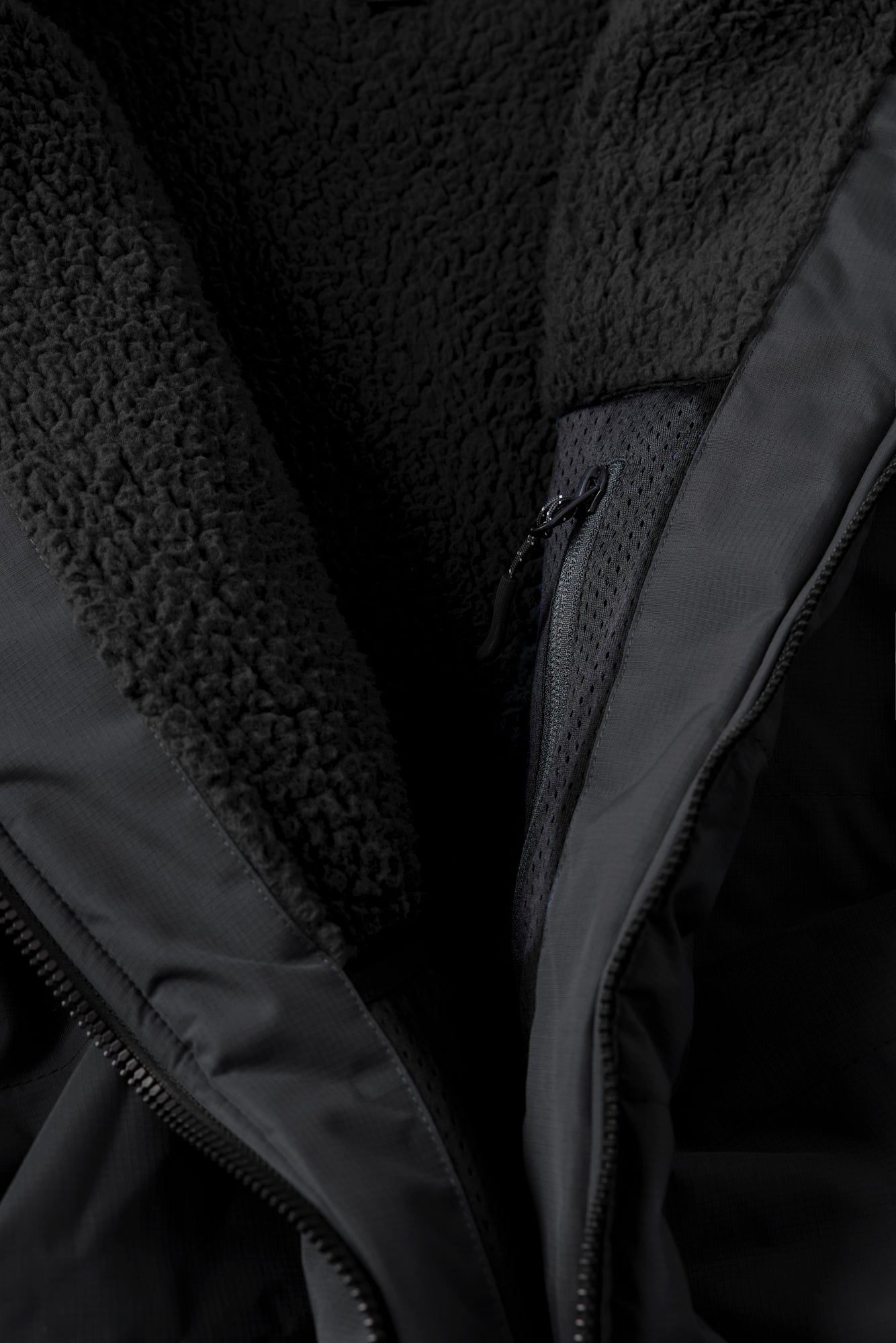 Alpine Pro Robe - Black